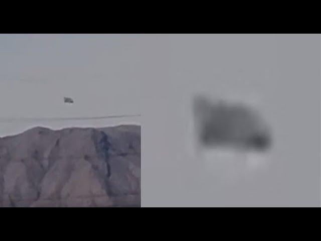 Unidentified Aerial Phenomenon slowly moving over mountain in Phoenix, Arizona