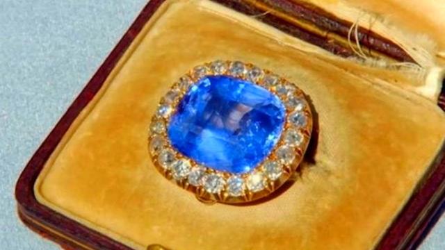 Woman Stunned After finding out Value of 'worthless' Old Ring on Antiques Roadshow