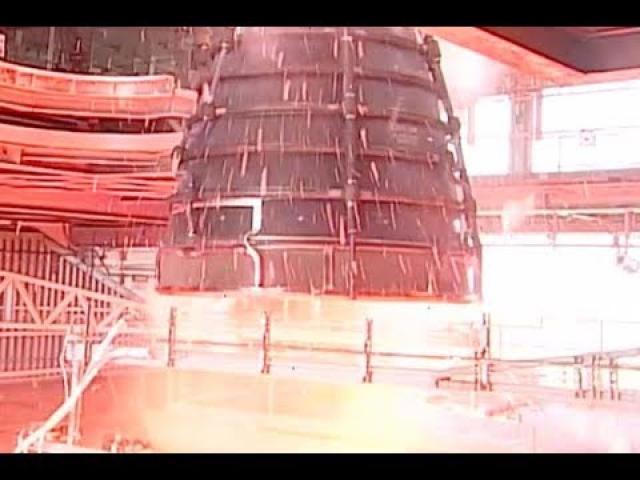 Powerful NASA SLS Rocket Engine Test-Fired in Mississippi | Video