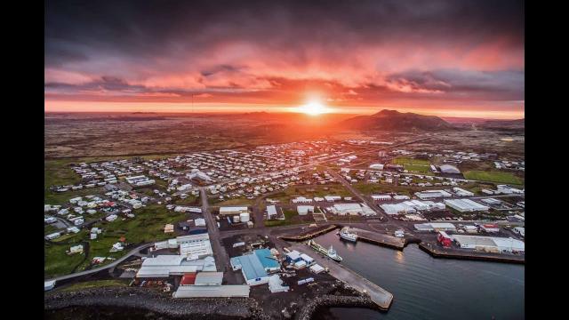 Red Alert! 1500+ Earthquakes put Iceland in a State of Emergency!