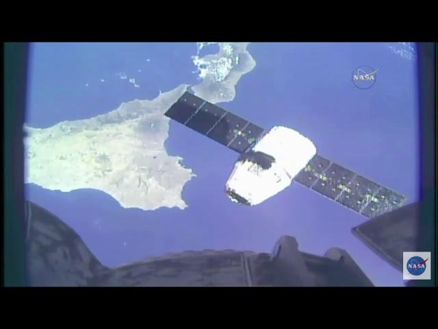 SpaceX Dragon Flies Over Italy, Malta and More