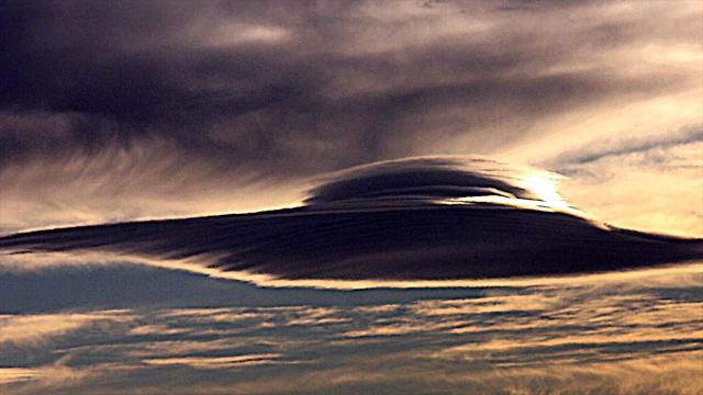 BEWILDERING!! METALLIC SUPERSIZED UFO MOTHERSHIP OVER AZ!!? WOW MOMENT 2016