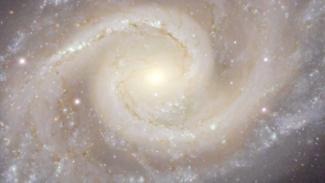 'Spanish Dancer' spiral galaxy shines in amazing Dark Energy Camera imagery