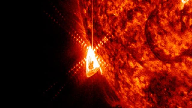 Big eruption seen at 'edge of Sun,' possible x-flare!