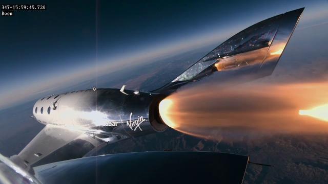 Virgin Galactic's VSS Unity Soars Into Space for 1st Time