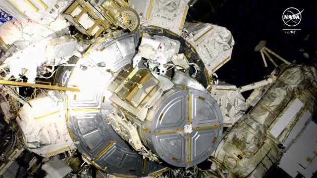 Replay! NASA astronauts conduct 4th-ever all-female spacewalk