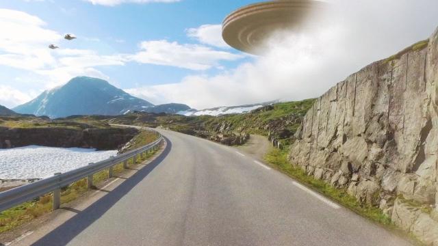 New Huge Disc-shaped UFO filmed in NORWAY !!! January 2017