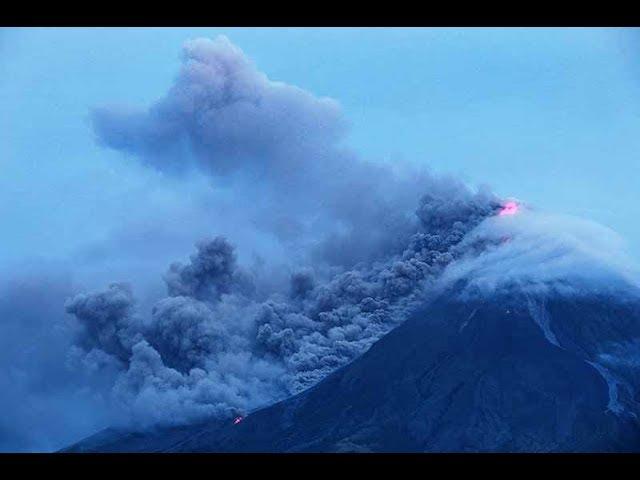 Mayon Volcano is about to Erupt & we have a Cyclone over the USA