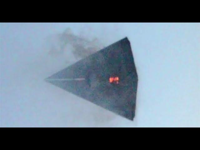 Triangle UFO and red Orb sighting over a cloud in Ilion, New York