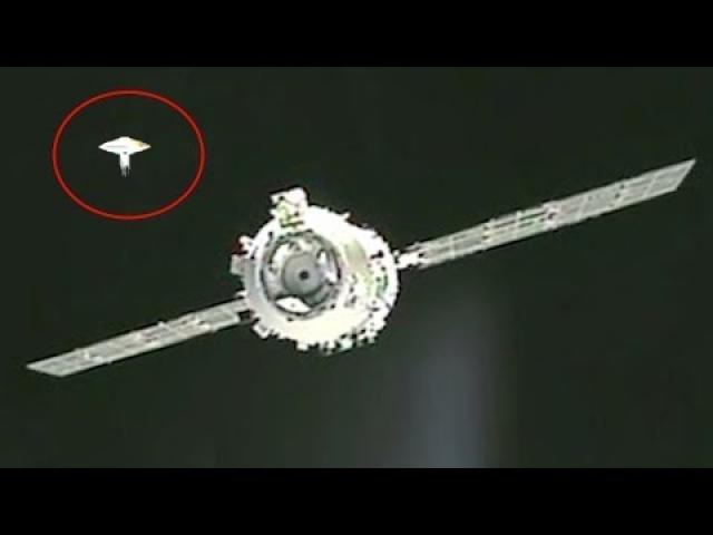 Were UFOs Seen During The Tiangong 1 and Shenzhou 8 Undocking?