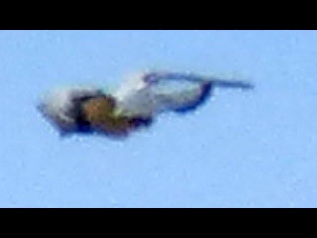 UFO Sightings Crazy UFO Egypt Starship Super Close Up!! 12/15/2014