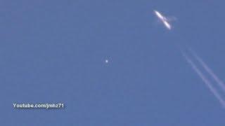 UFO Close To Airplane Mexico Tijuana-OVNI MUY CERCA DE AVION 15/01/2012
