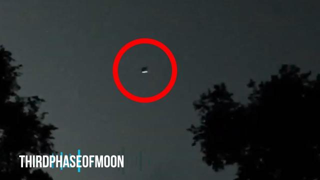 Mind Bender! Extraordinary UFO Phenomenon Caught On VIDEO! 4th Of July!