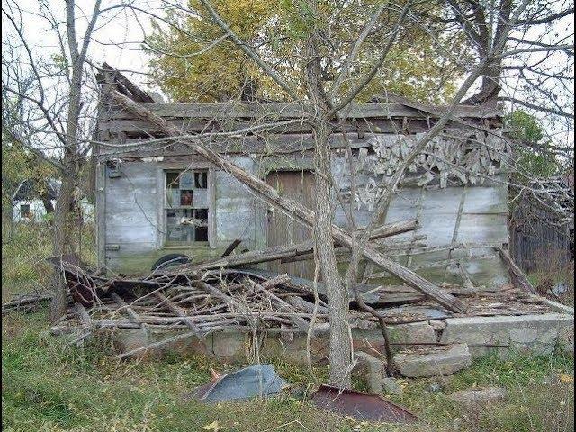 This Man Bought An Old Log Cabin For $100, And What He Did With It Made Everyone Jealous