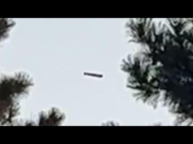 Cigar shaped UFO seen in North York , Toronto, May 5 ????