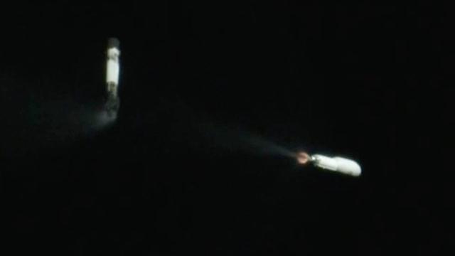 SpaceX rocket staging seen in awesome tracking camera view
