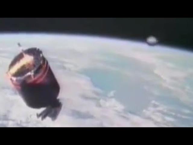 UFO caught on video during NASA Satellite retrieval
