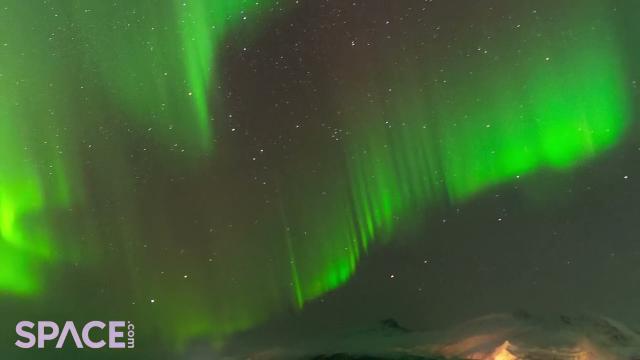 Stunning auroras seen during Hurtigruten Coastal Express astronomy voyage