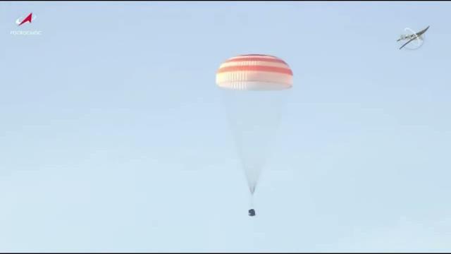 Touchdown! Record-breaking NASA astronaut, 2 cosmonauts land in Kazakhstan