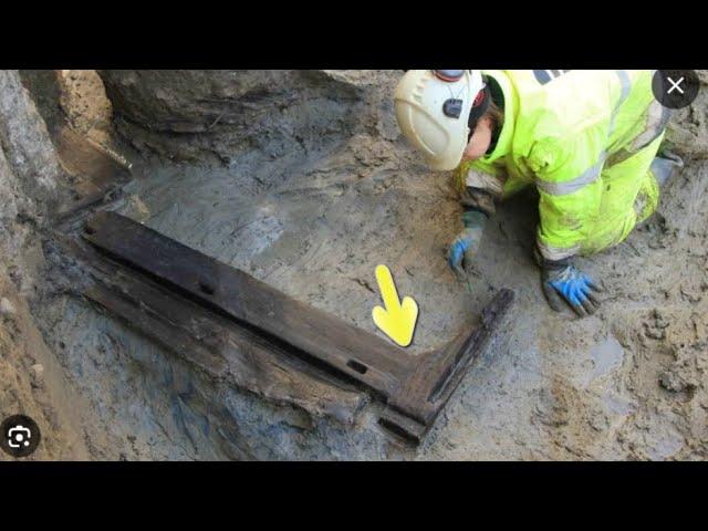 Archaeologists uncover complete Roman funerary bed in London