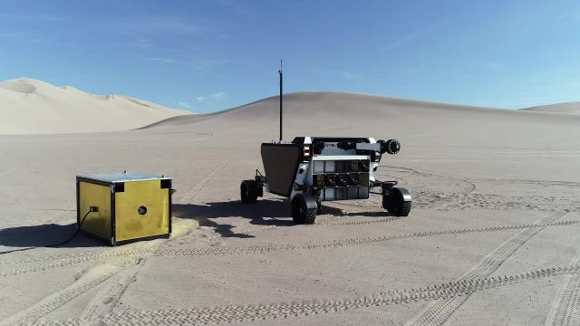 Astrolab's moon rover tested in Death Valley on Earth