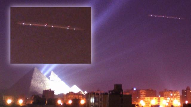 WHOA! [Interdimensional ALIEN CRAFT GIZA] [NEW Discovery Massive Pyramid & DOME ON MOON] 2016