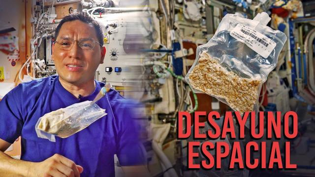 Desayuno espacial  (Breakfast in Space- Spanish video)