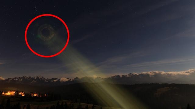 Amazing Spiral Lights UFO!! UFO In Sky Caught On Camera!!