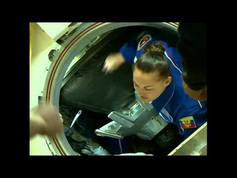 Expedition 41 Hatch Opening