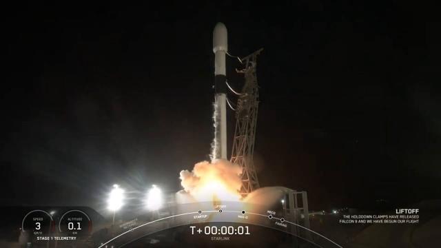 SpaceX launches 22 Starlink satellites from Vandenberg, nails landing