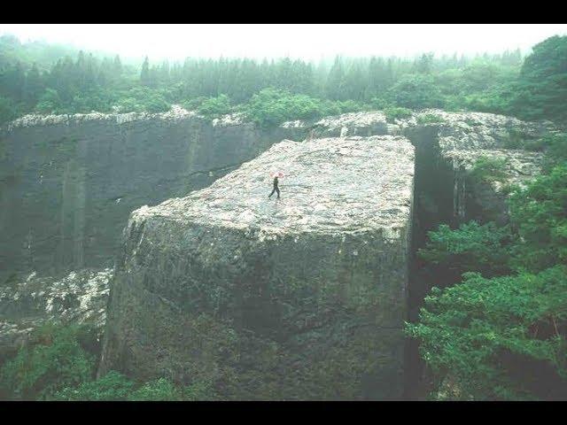 The Gigantic Megaliths Of Yangshan