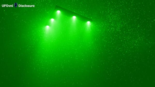 UFO Sighting: The Blinkers Mixed With Extraterrestrials (Color Night Vision Camera) Nov 21, 2021