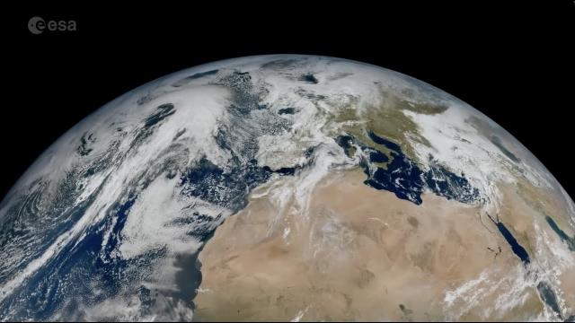 Europe's new weather satellite delivers stunning Earth views - Learn about it!