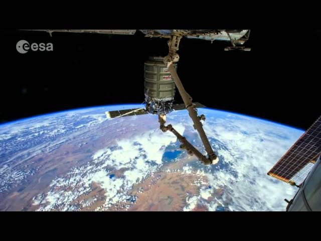 Earth From ISS: Stunning Time-Lapse Video From Astronaut Photos