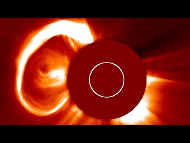 Long-duration solar flare spurs massive coronal mass ejection!