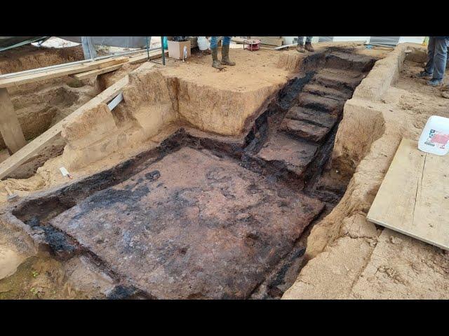 Excavation uncovers preserved wooden cellar from Roman period
