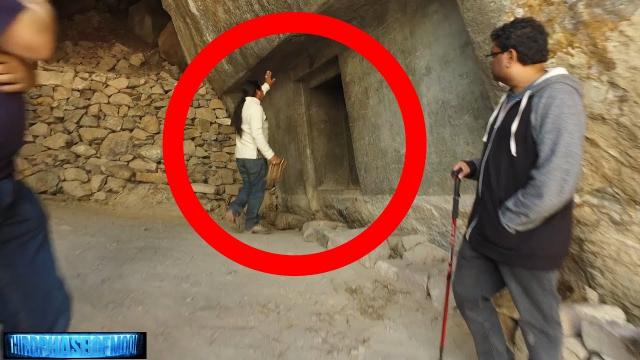 Unexplained Doorway! Ancient Alien Technology Lost? Peru! 9/22/17