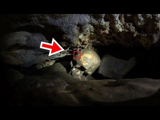 A mysterious skull with a microchip dating back 9,000 years has been found in Mexico!