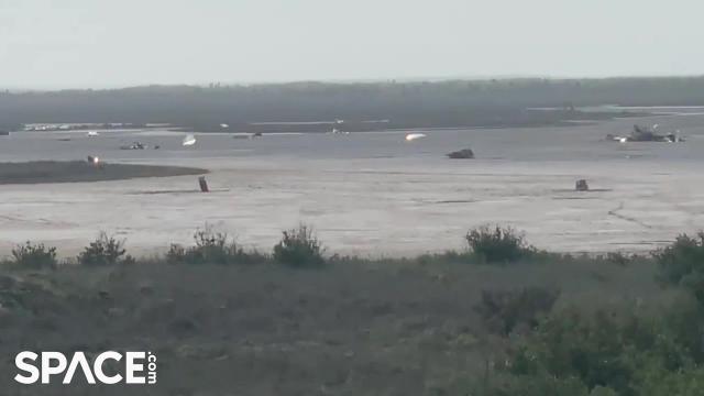 SpaceX Starship SN11 debris seen on beach after explosion