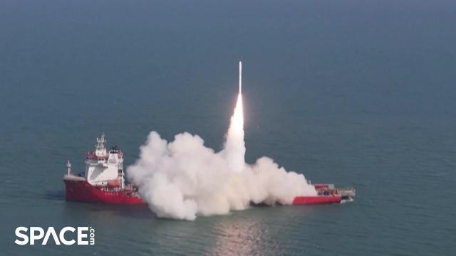 Blastoff! China launches 4 satellites from sea platform atop Ceres 1 rocket