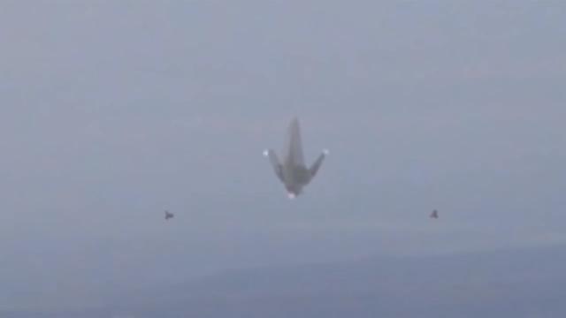 Scary UFO Alien Ship Caught On Camera | Alien Footage's