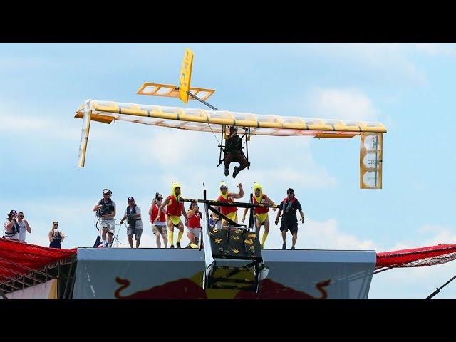 MIT Monkey Ballers build a plane for Red Bull Flugtag 2016