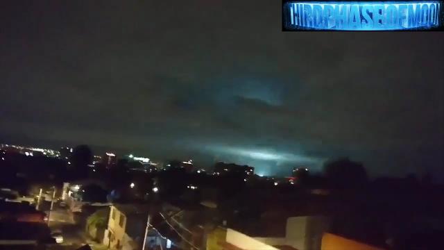 Mysterious UFO Portals Open Over Mexico! Caught On Video! 9/10/17