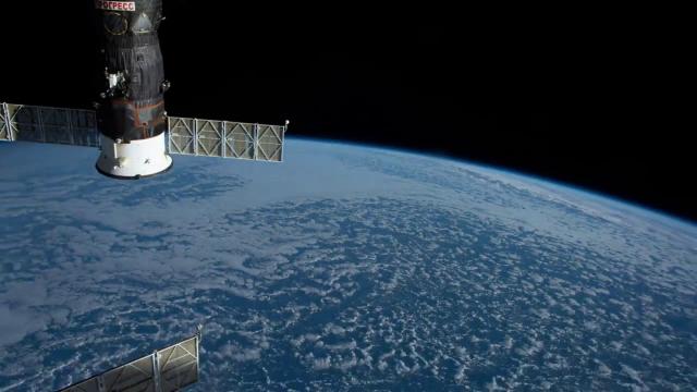 Amazing Earth Time-Lapse Captured by Space Station Astronaut
