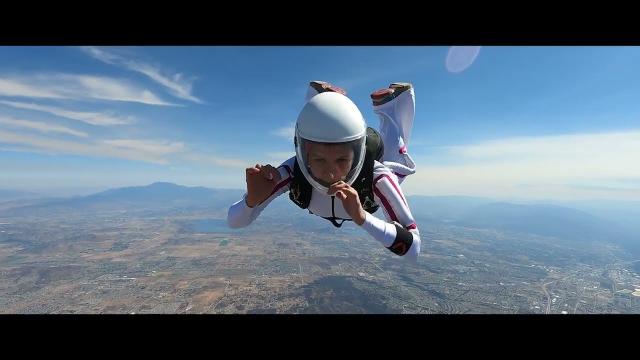 A woman aims to parachute dive from the stratosphere in 2025