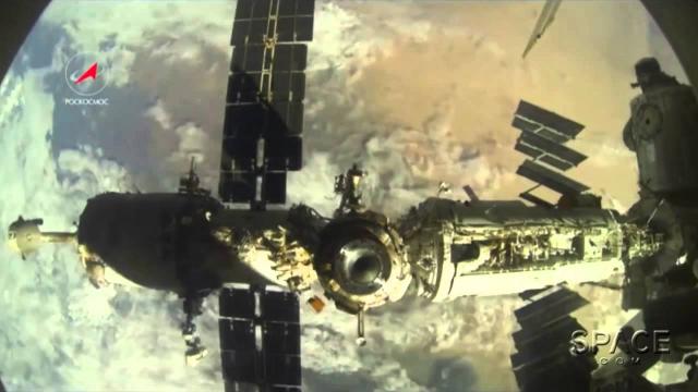 Soyuz Snaps Amazing View of Space Station Dock Switch | Time-Lapse Video