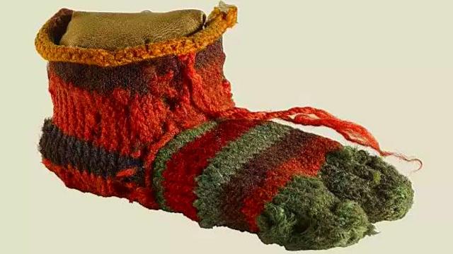 A 1,700 Year Old Sock Was Unearthed In A Dump, And Experts Are Unraveling Its  Secrets