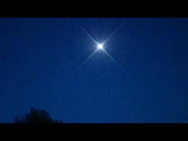 Bright Light UFO / UAP Moving Very Fast in South France, July 2022 ????