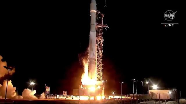 Final Atlas V launch from Vandenberg lofts JPSS-2 satellite & inflatable heat shield