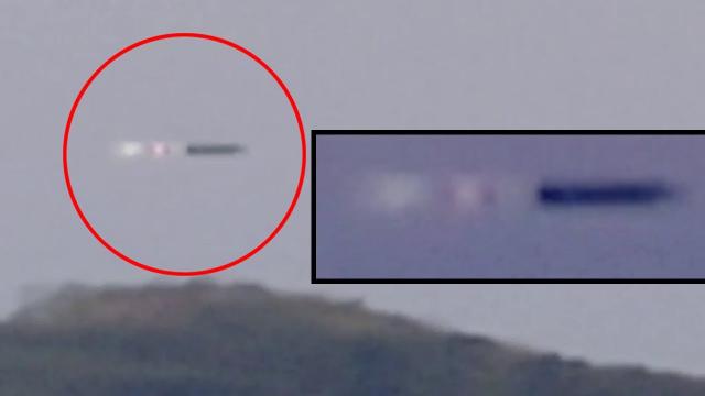 UFO or Spaceship !Real UFO Caught on Camera | High speed Unidentified moving object caught, UFO 2017